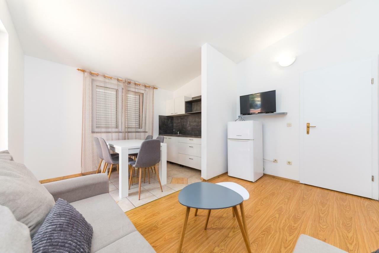 Apartments Gavran Baška Voda Zewnętrze zdjęcie